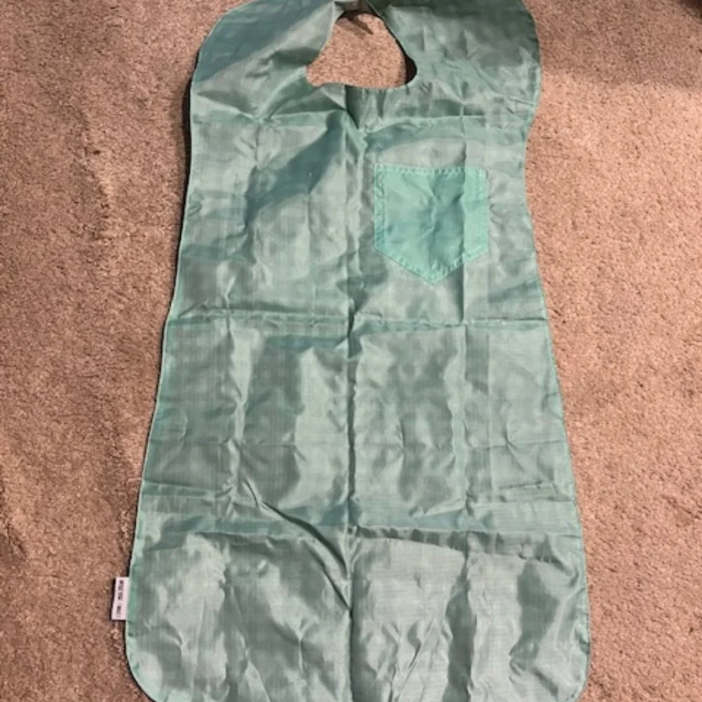 Tidy Top/Bib Reversible Pocket Waterproof Green/Brown Plaid Travel Home Car OS